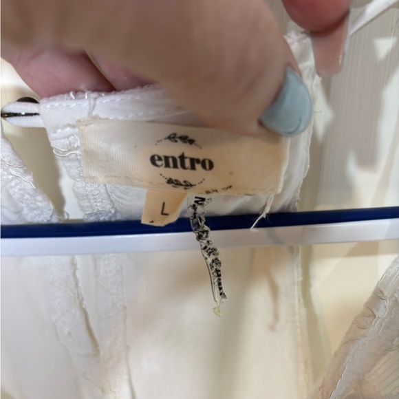 Entro White‎ Lace Jumpsuit with Plunging V-Neck - Picture 4 of 6